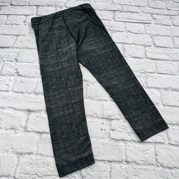 Under Armour Compression Heat Gear Crop Leggings Medium Grey Yoga Athletis Casua - Picture 9 of 9